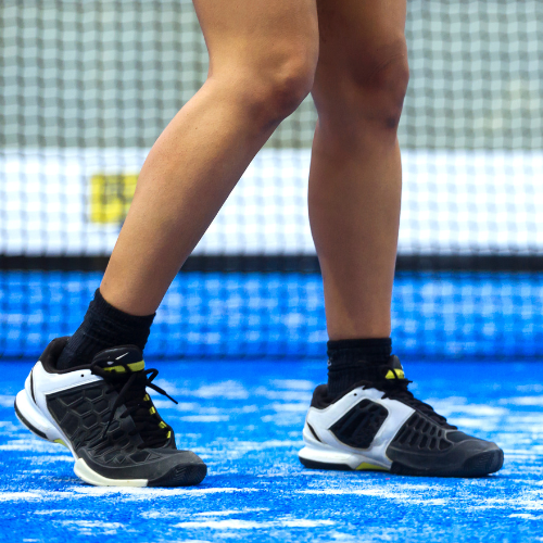 Wat is het verschil tussen tennis- en padelschoenen?